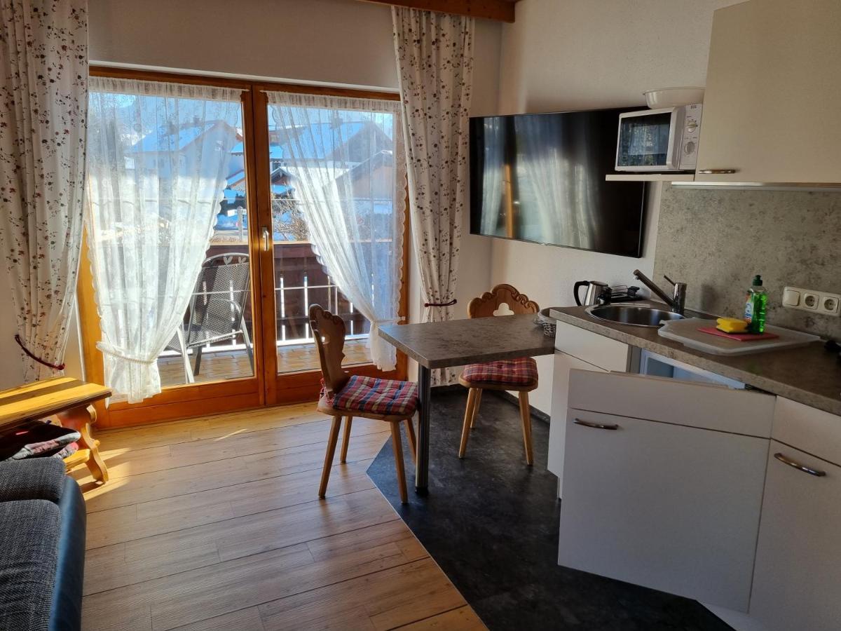 Am Buchbrunnen Apartment *