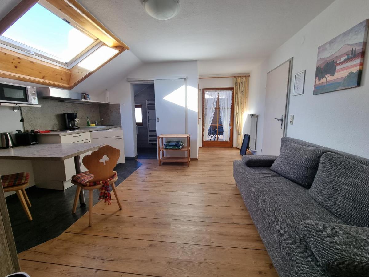 Am Buchbrunnen Apartment *